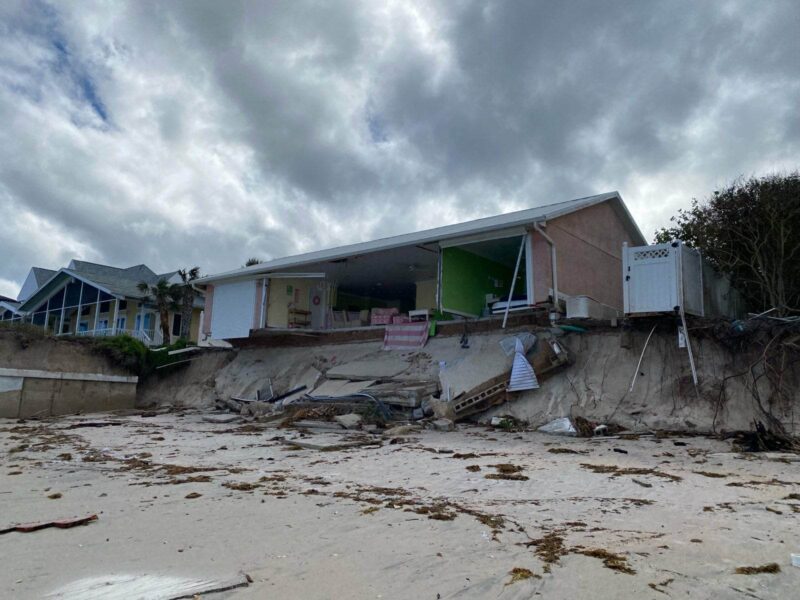 Hurricane Nicole brings power outages and erosion to Florida WMNF 88.5 FM