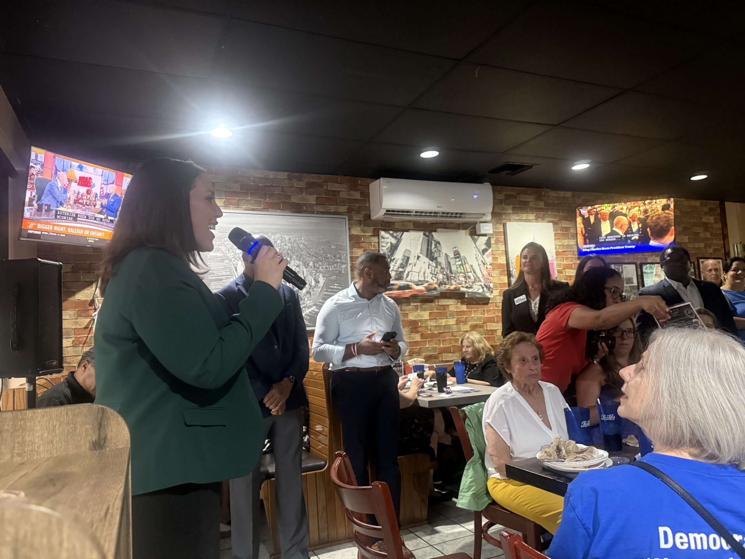 Pizza and politics event for Brandon residents