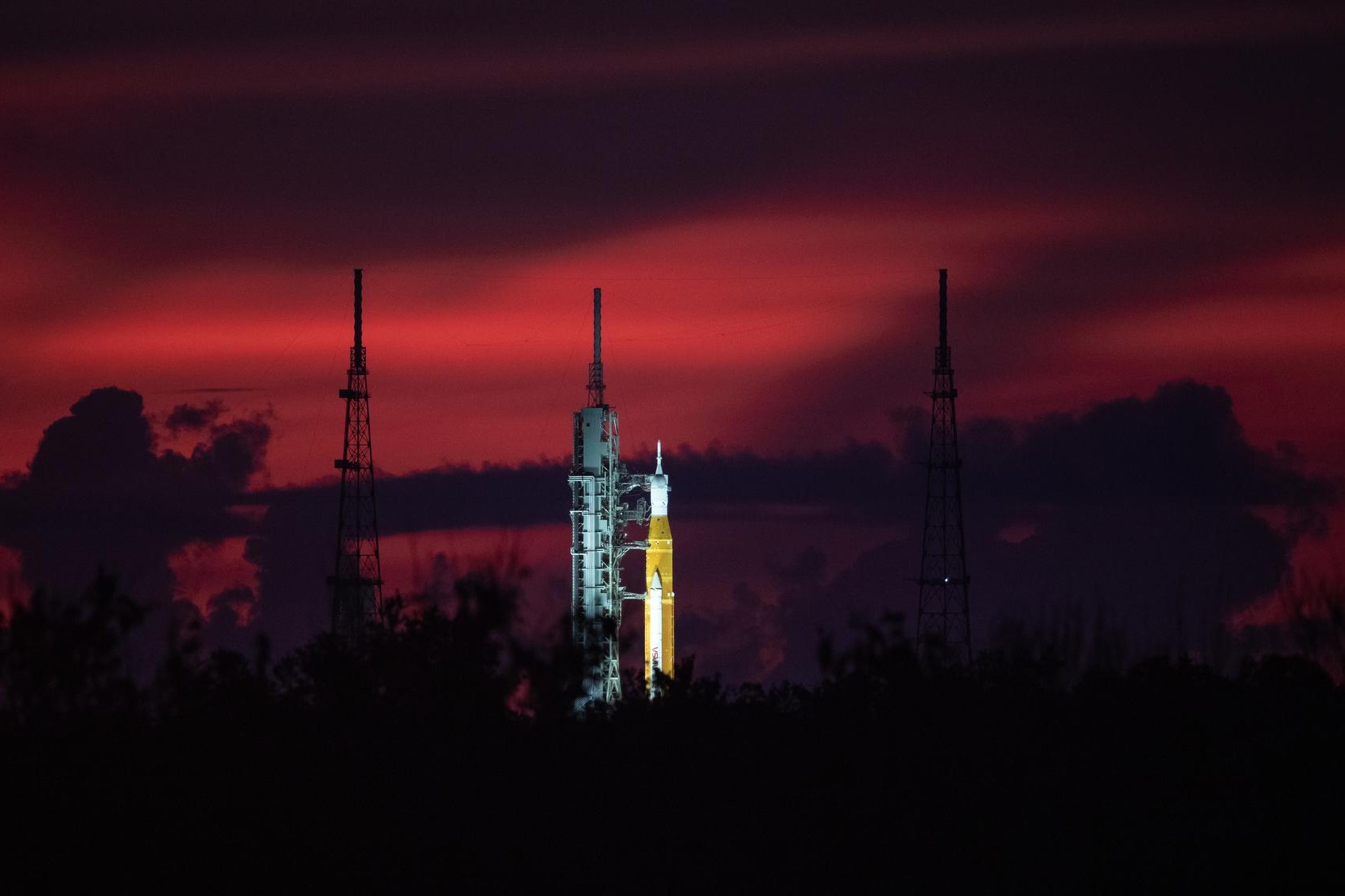 Artemis II launch: How the US Space Force forecasts weather for rocket ...