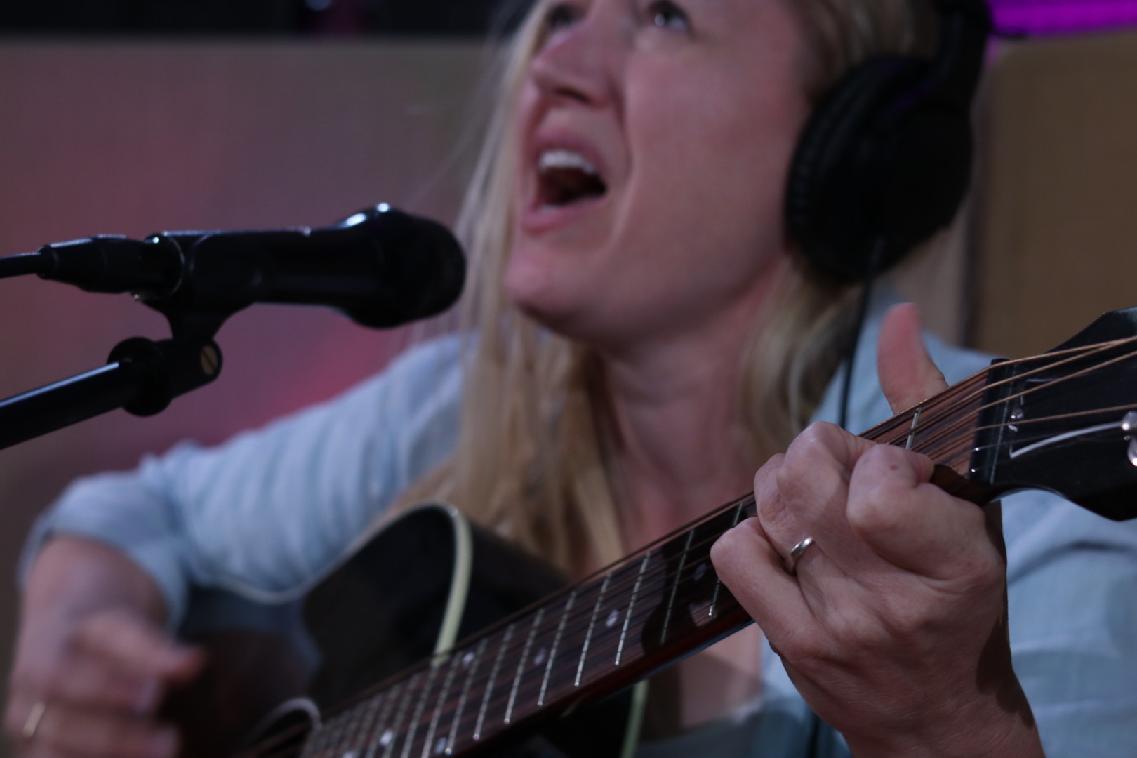 The show that almost wasn't: How a borrowed Gibson saved the Live Music Showcase episode artwork